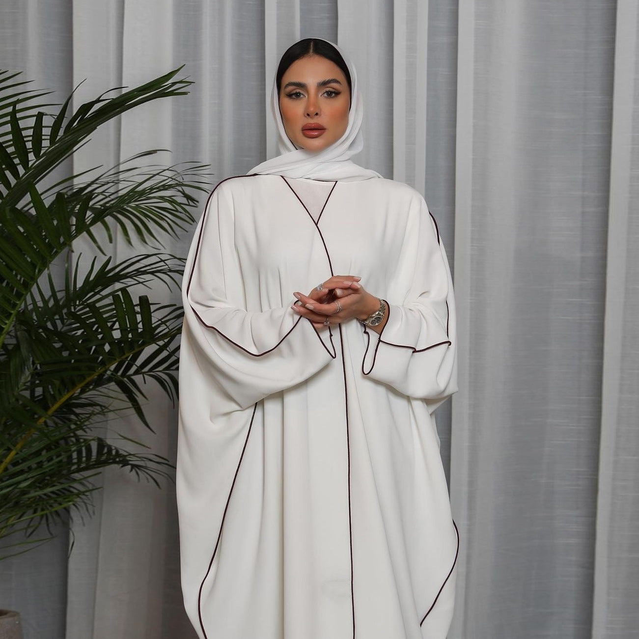 Inaya Abaya: Women's White Elegant Patchwork Women's Abaya Robe