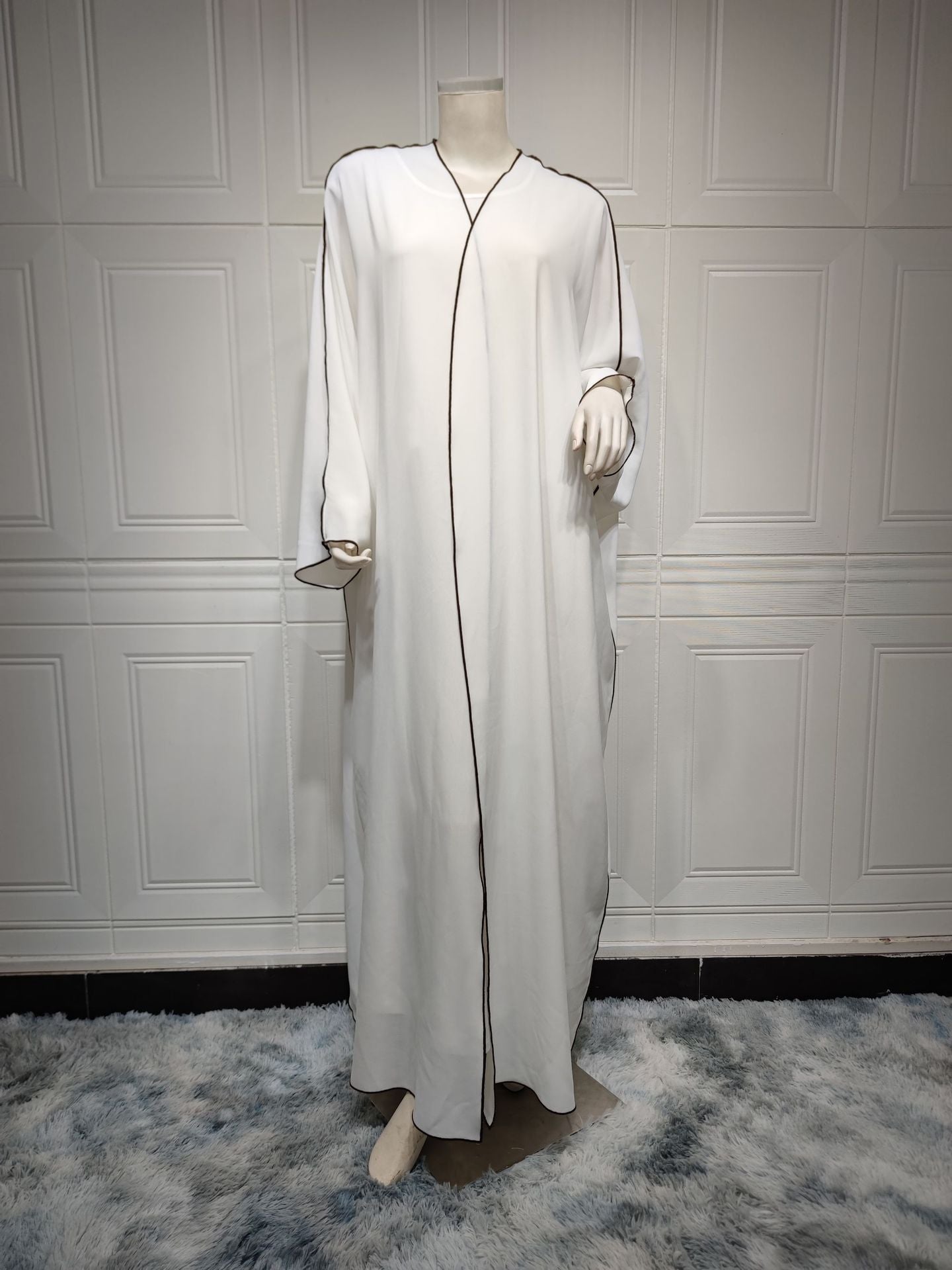 Inaya Abaya: Women's White Elegant Patchwork Women's Abaya Robe